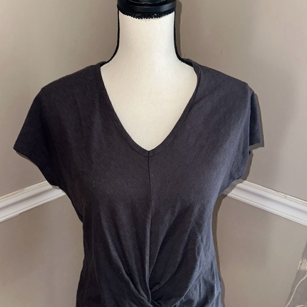 Universal Threads Co Crop Style Top - Picture 2 of 5
